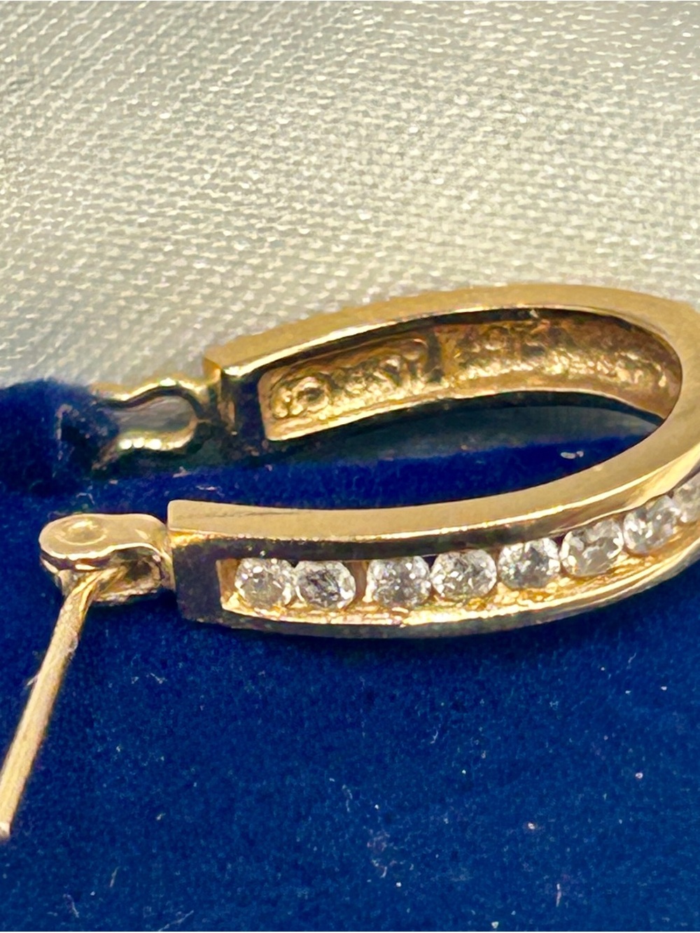 14k Solid Gold Huggie Hoop Earrings .25 TCW Diamonds - Picture 15 of 16